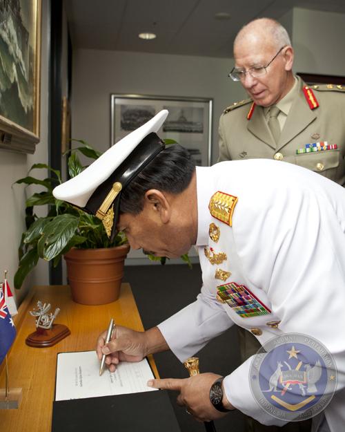 04 Panglima TNI Visit to Australia 2011