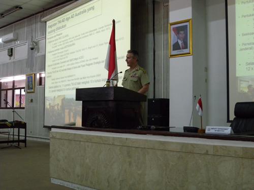 04 Comd Forcomd Visit 2015
