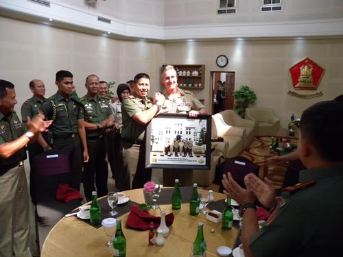 05 Comd Forcomd Visit 2015
